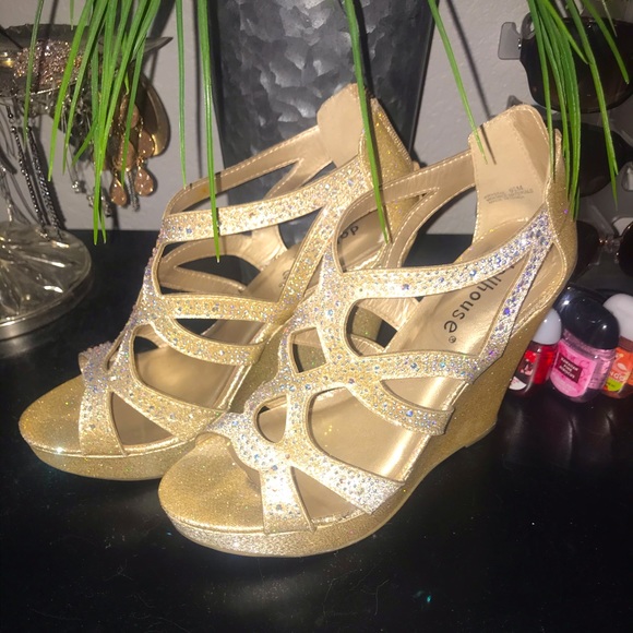 Gold Sparkle Wedges - Picture 2 of 6